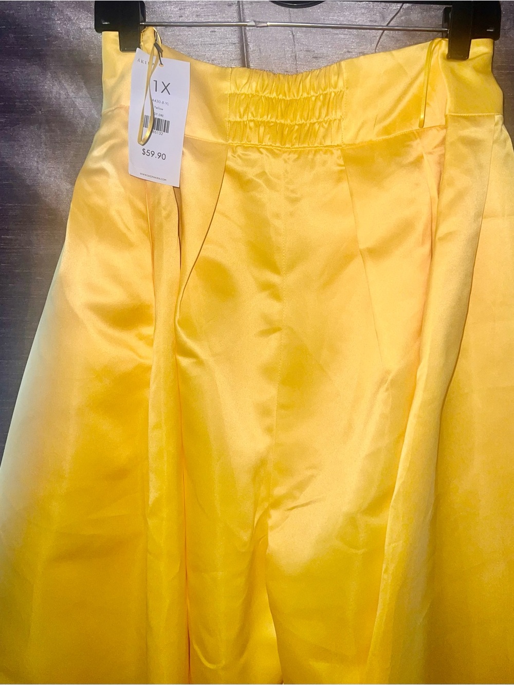 NWT AKIRA Blooming Yellow Satin Wide Leg Pleated Trouser Pants Plus Size 1 - Picture 6 of 10
